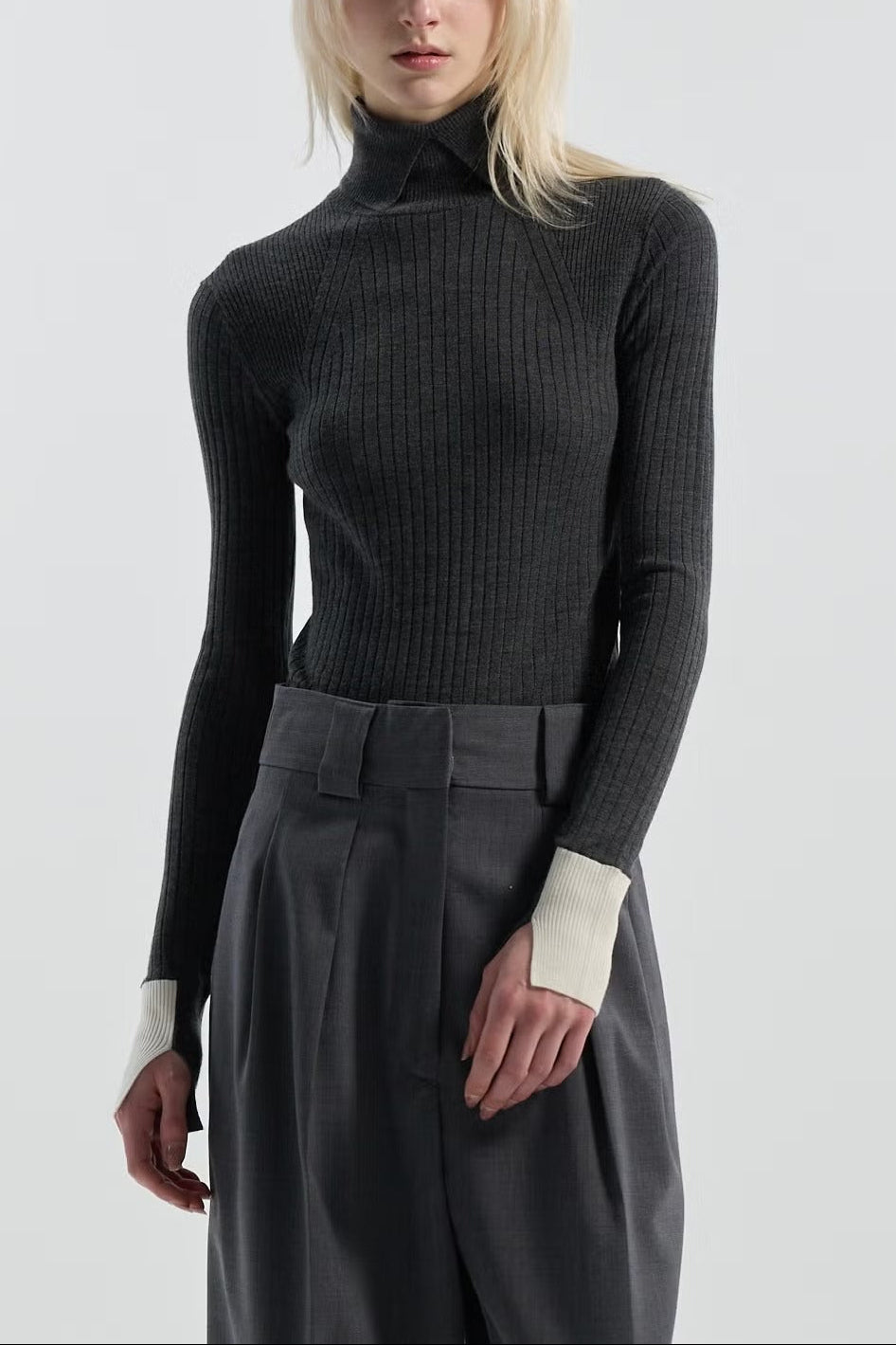 15.5μ WOOL / TURTLENECK KNIT