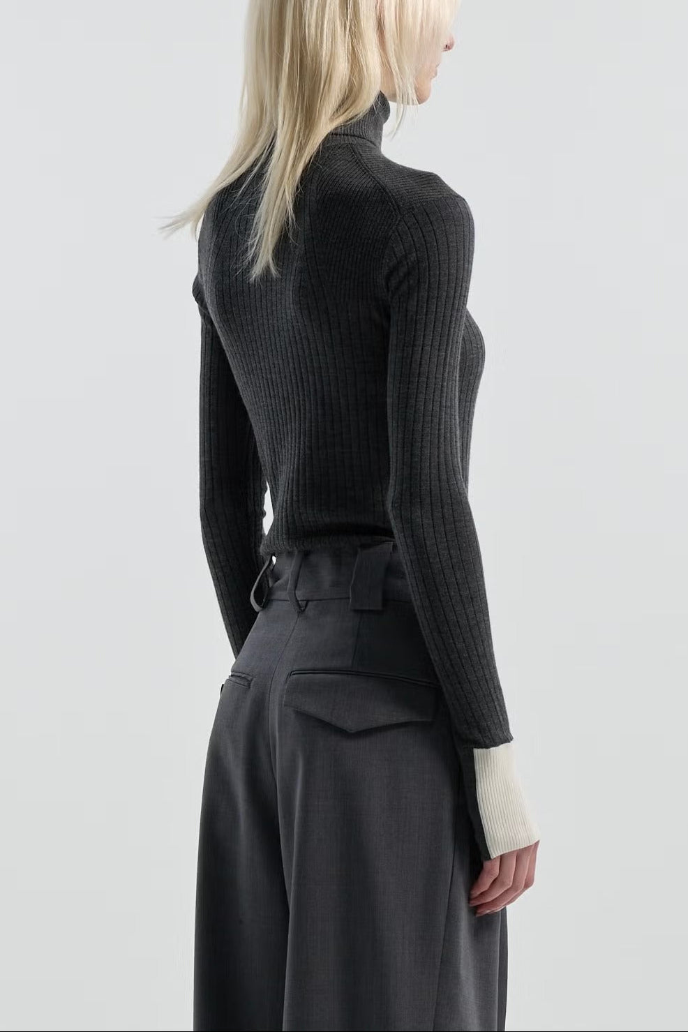 15.5μ WOOL / TURTLENECK KNIT