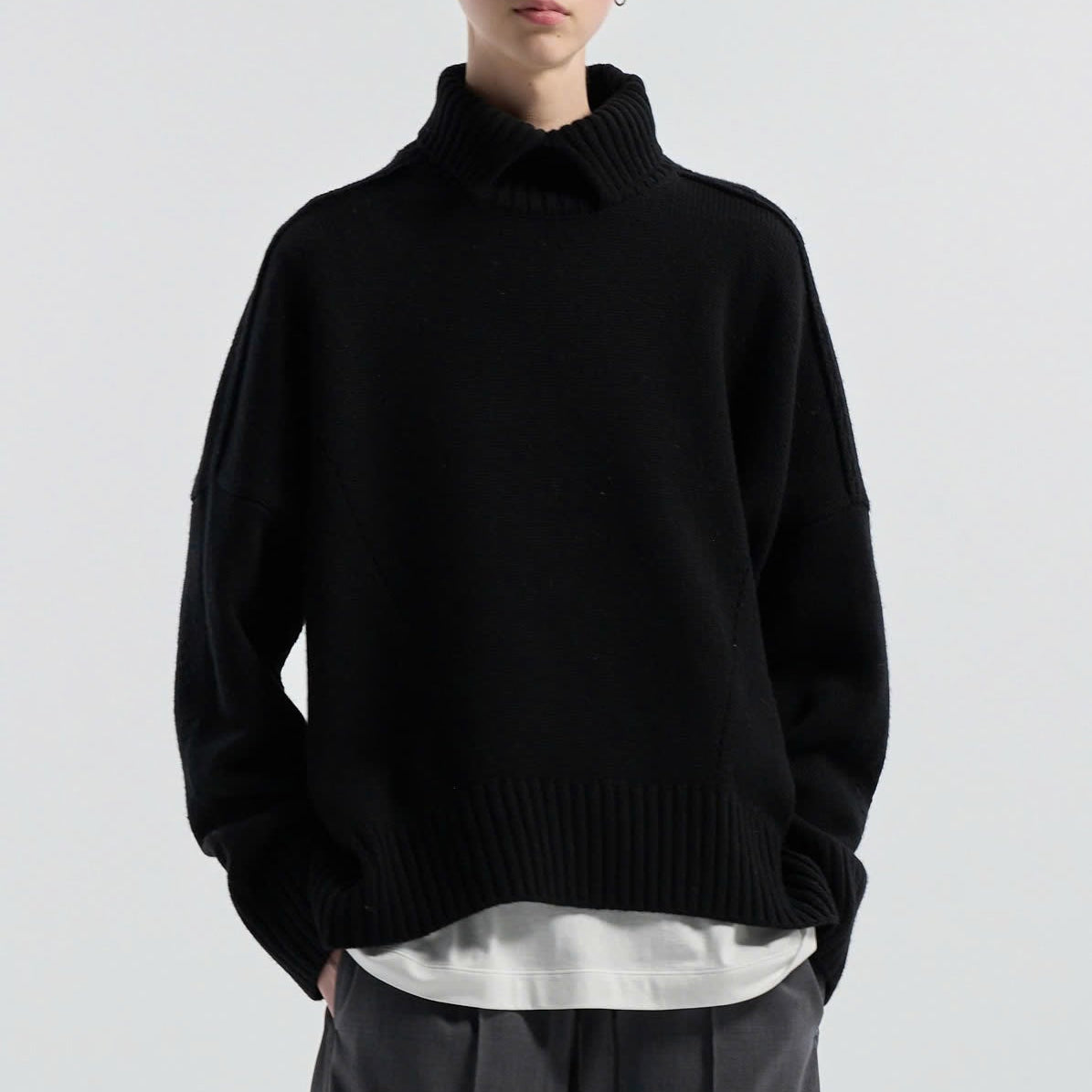 OVERSIZE TURTLENECK KNIT