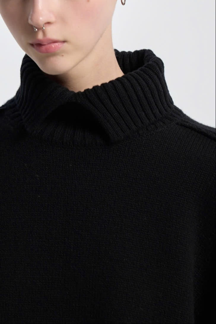 OVERSIZE TURTLENECK KNIT