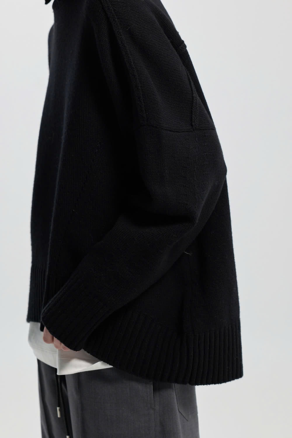 OVERSIZE TURTLENECK KNIT