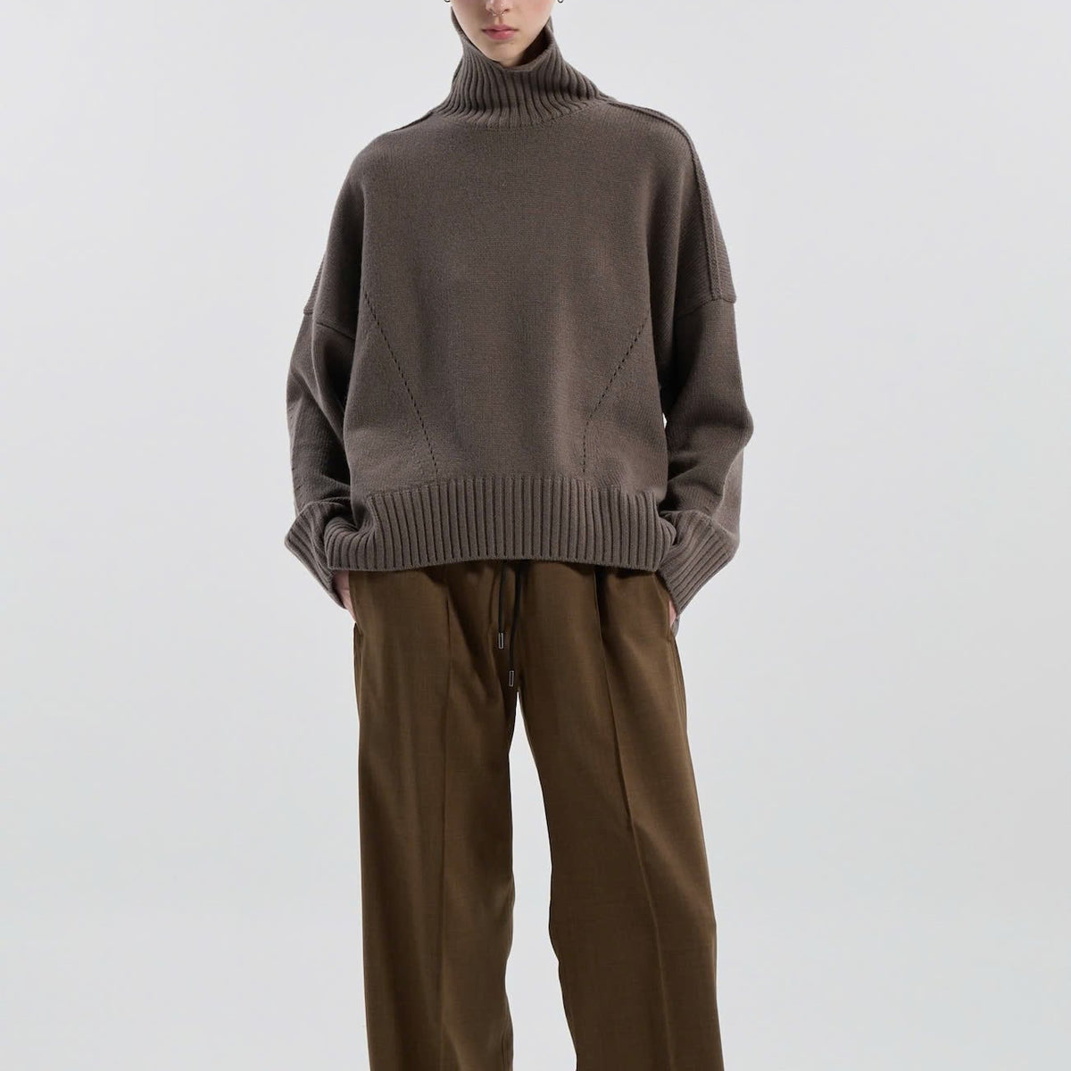 OVERSIZE TURTLENECK KNIT