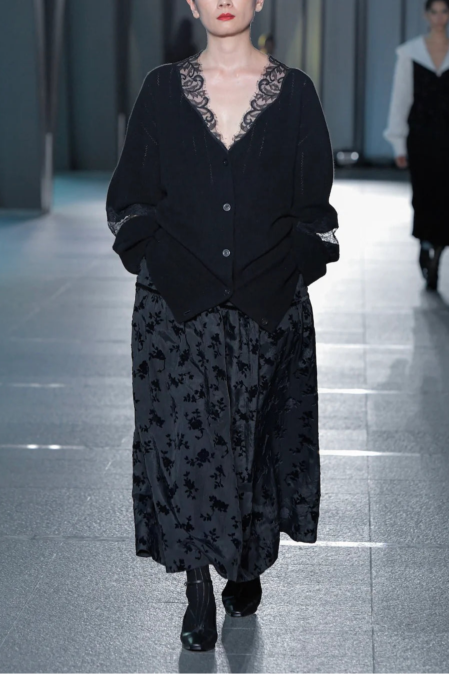 OVERSIZED HAIRY LACE PANELED KNIT CARDIGAN
