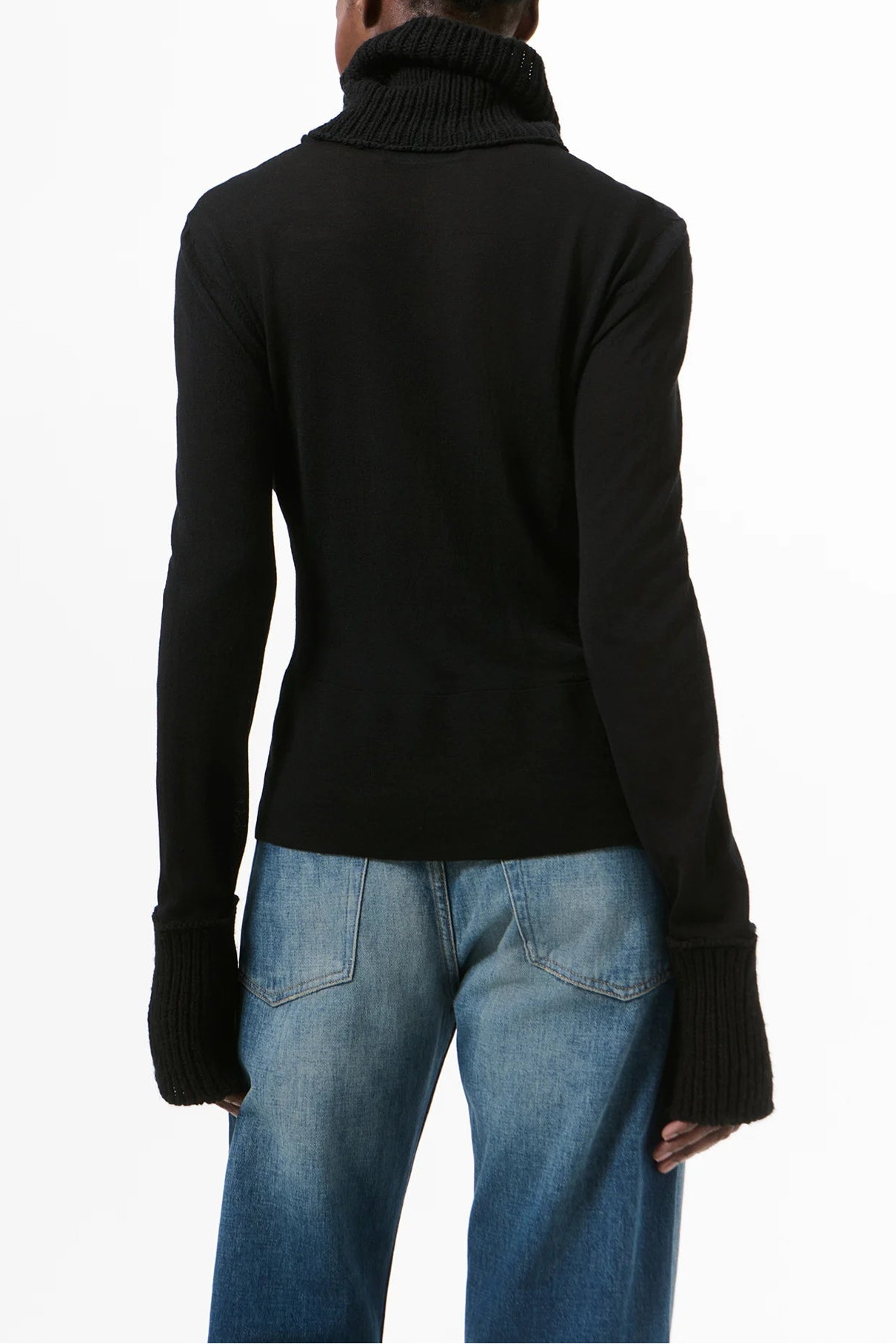 INVERSE TURTLENECK