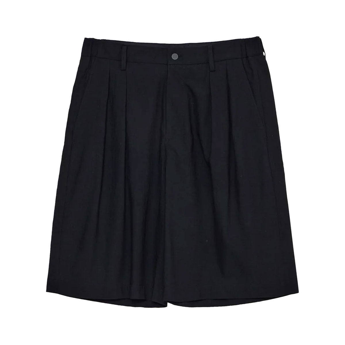 TWO TUCKS WIDE SHORTS