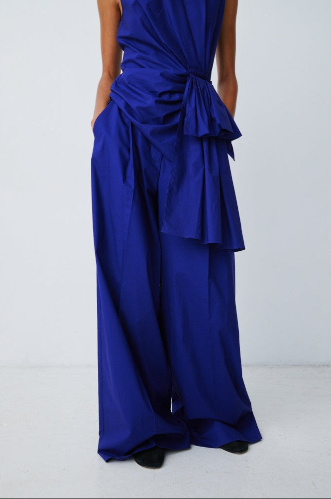 Wide-leg pleated trousers