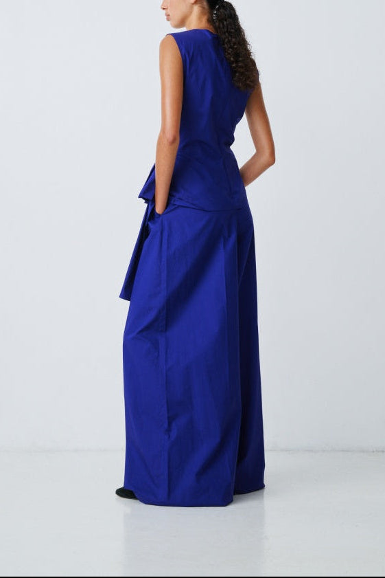 Wide-leg pleated trousers