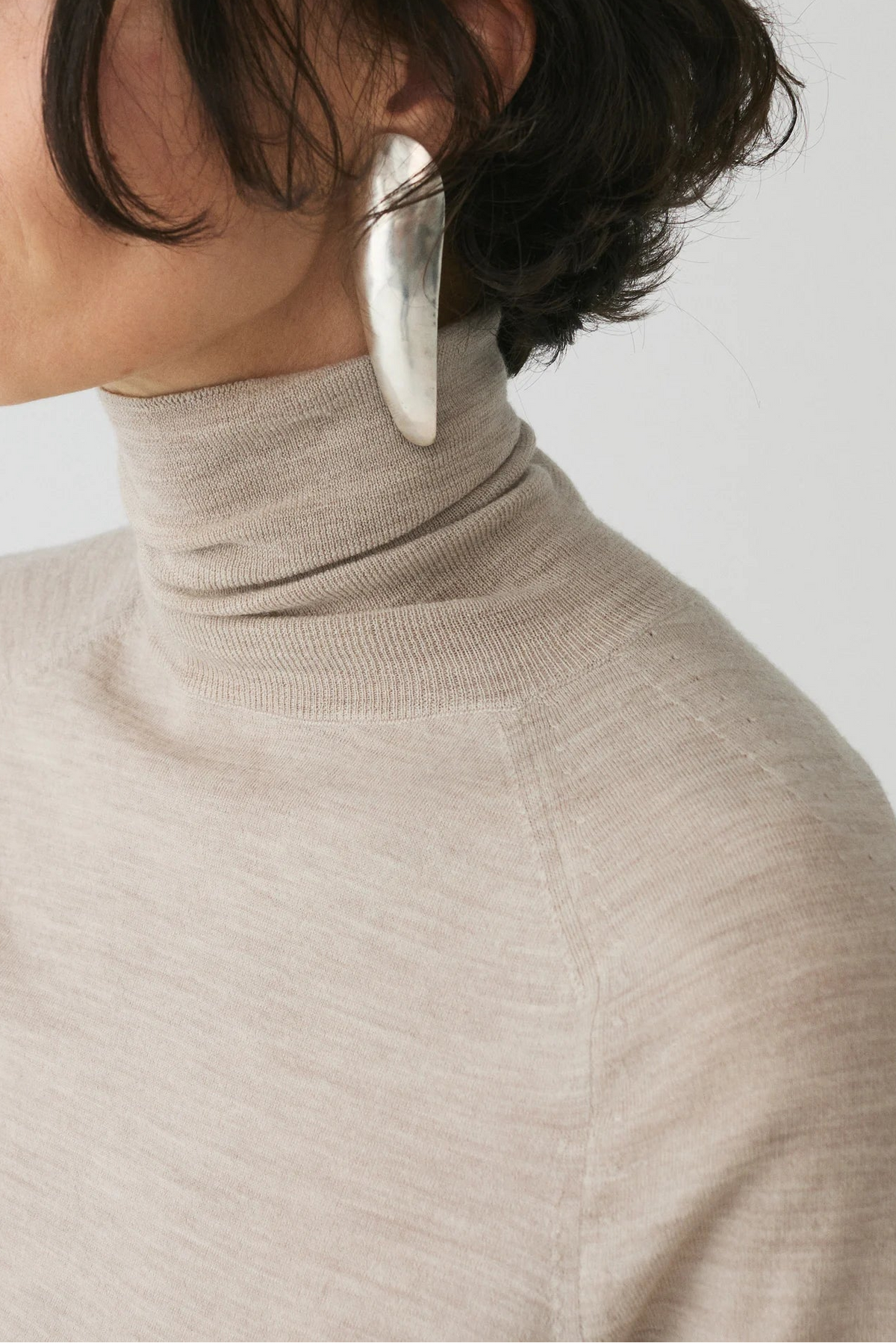 THE LISTENER Top