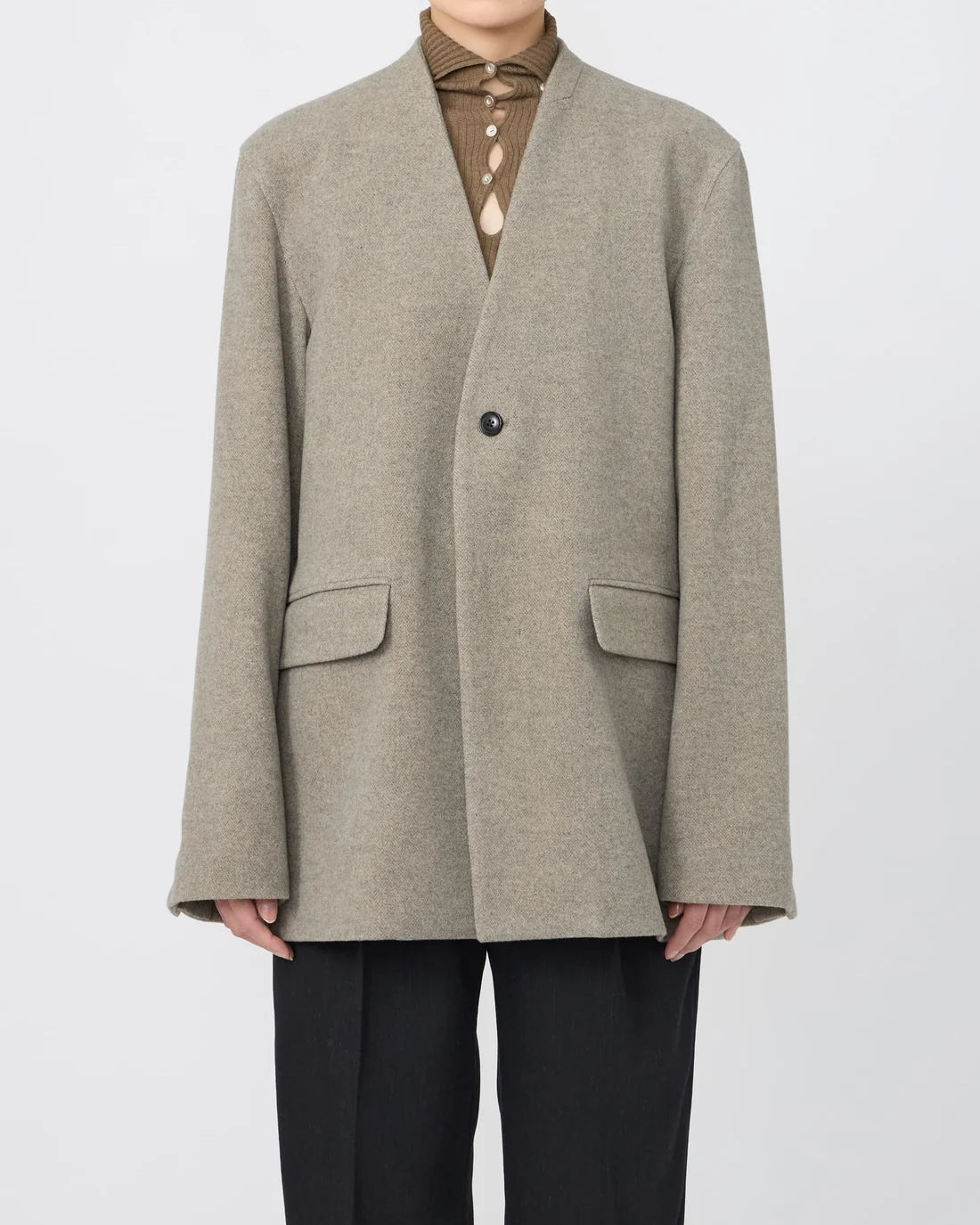 NO-COLLAR JACKET