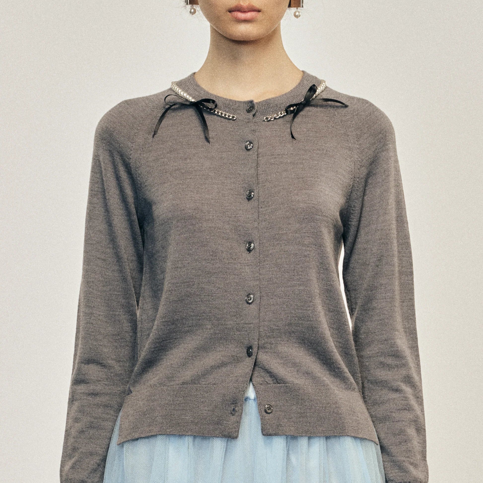 Simone Rocha（シモーネ・ロシャ）| Pearl & Chain Bow Cardigan カーディガン – MONA MACHO