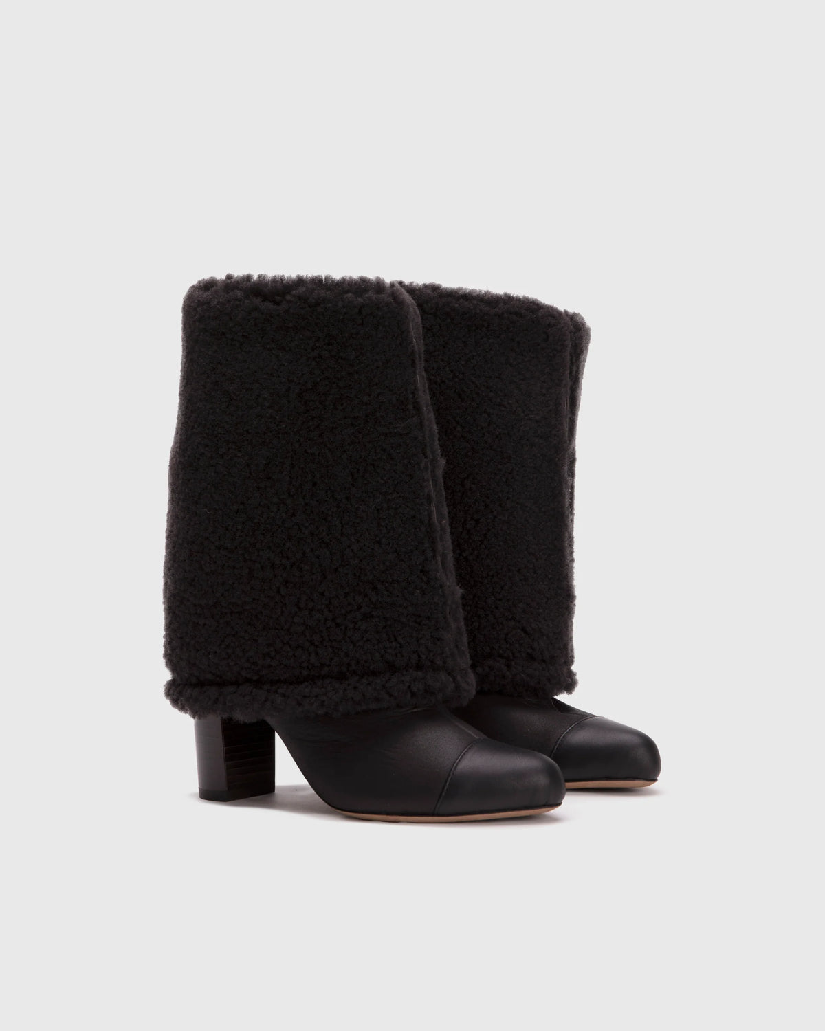 Lia B. Boots