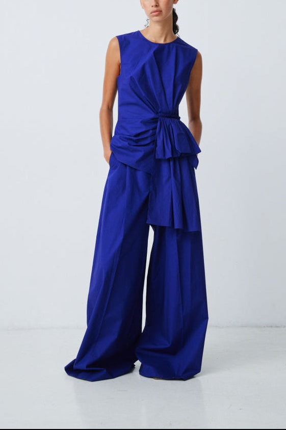 Wide-leg pleated trousers